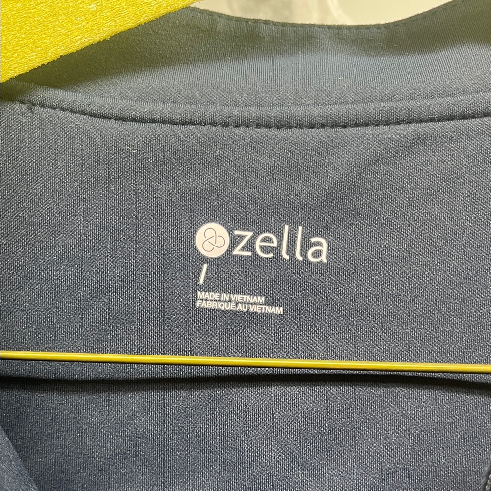 Zella Navy Activewear Top - Picture 2 of 8
